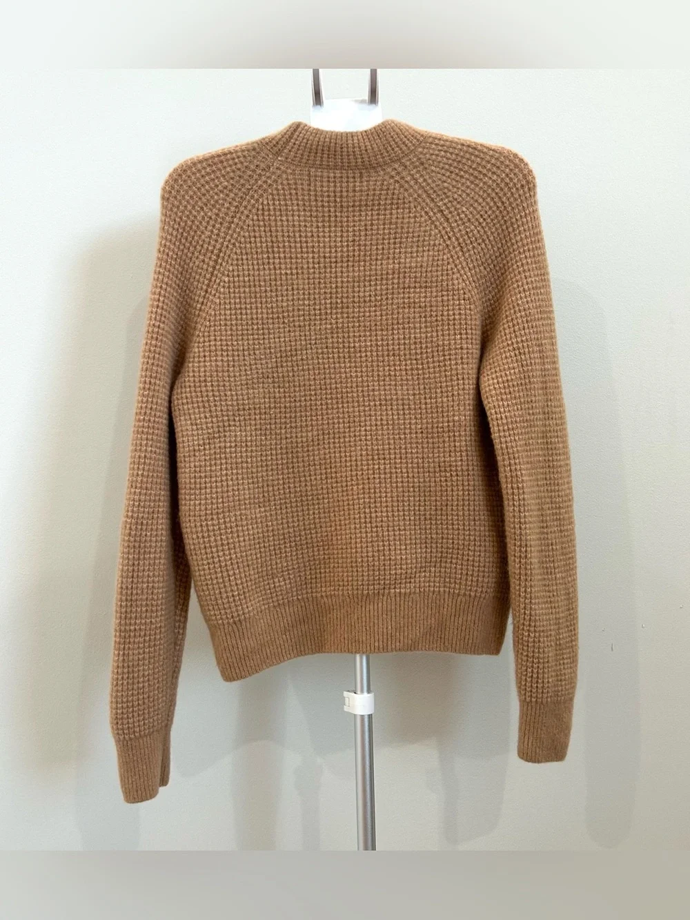Banana Republic Aire Waffle Mock Neck Sweater Medium Camel Wool Blend Relaxed